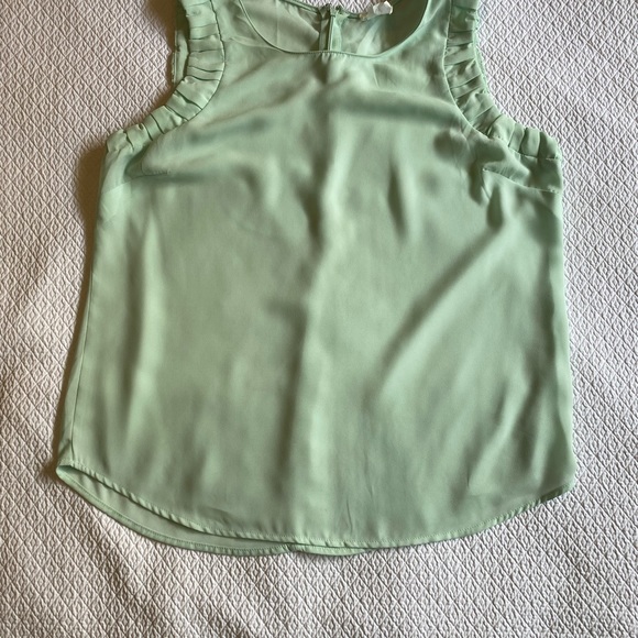 One Clothing Mint Green Shell Sleeveless Blouse - Picture 4 of 10